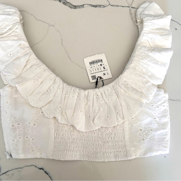 🌸2 for $40 NWT Zara Embroidered Eyelet Lace Ruffle Crop Top White Size S - Picture 12 of 17
